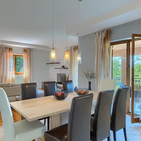 Tila Tatil Evi Pazin