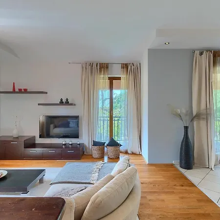 Tila Holiday home Pazin